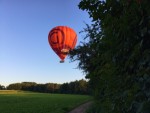 Prettige luchtballon vaart in Maastricht op maandag  5 augustus 2024