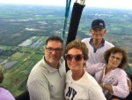 Adembenemende luchtballon vaart boven de regio Helenaveen op zaterdag 17 augustus 2024